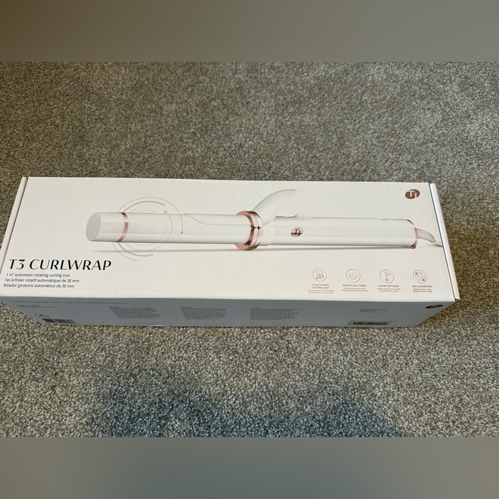 T3 Curl Wrap 1 1/4 inch automatic curling iron.
